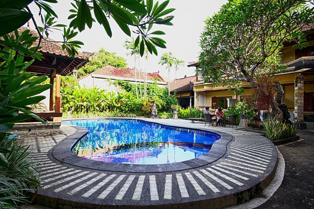 Paradiso Beach Inn Kuta  Exterior photo